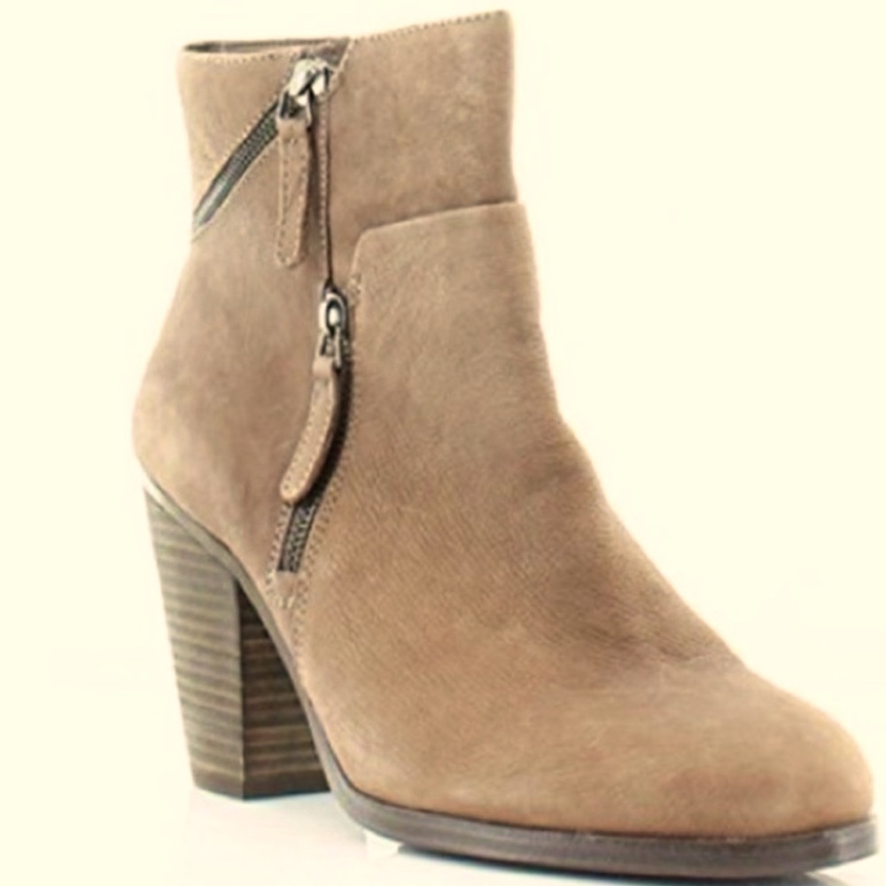 Vince Camuto Zip Ankle Bootie